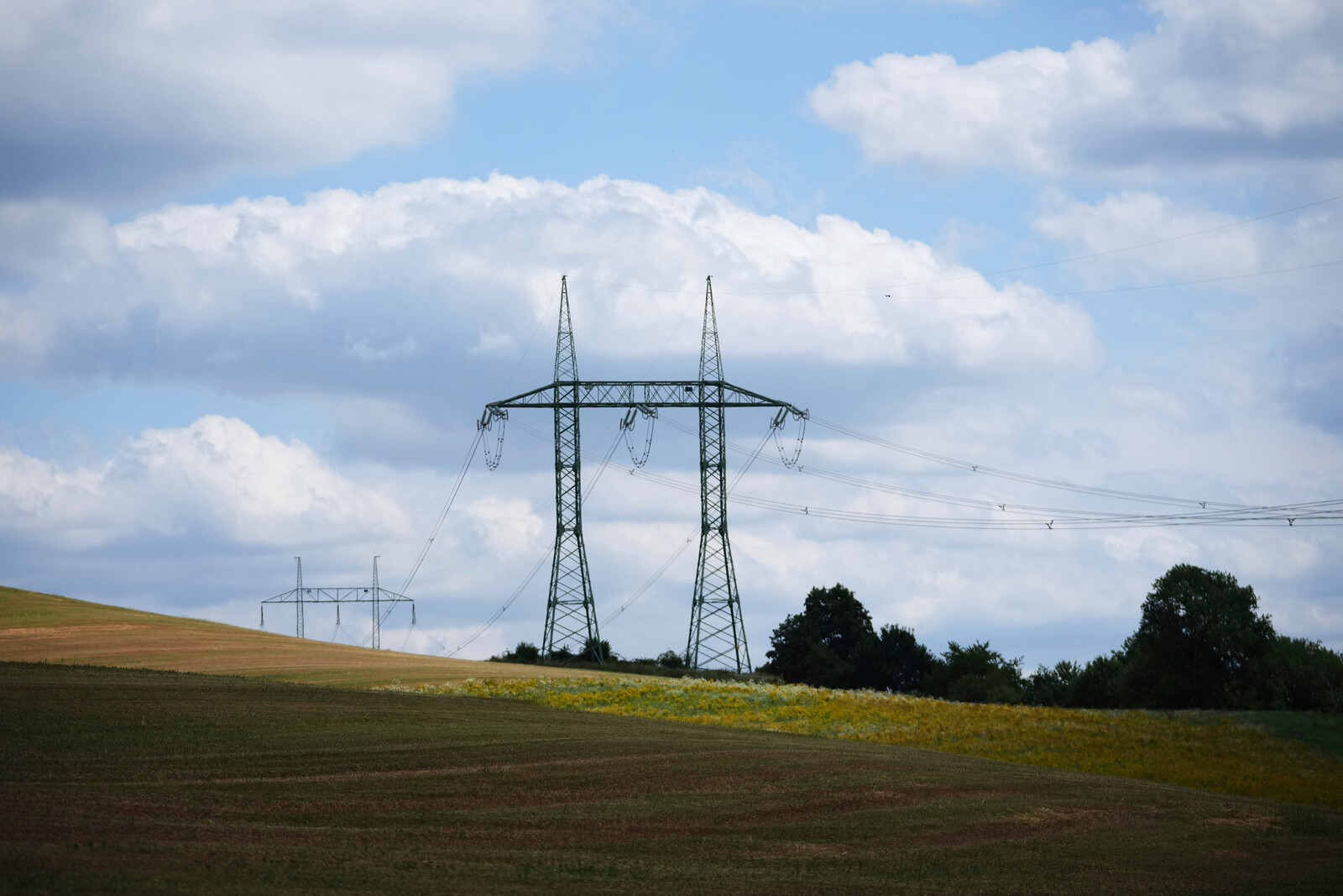 Czech Republic Power Outage Strands