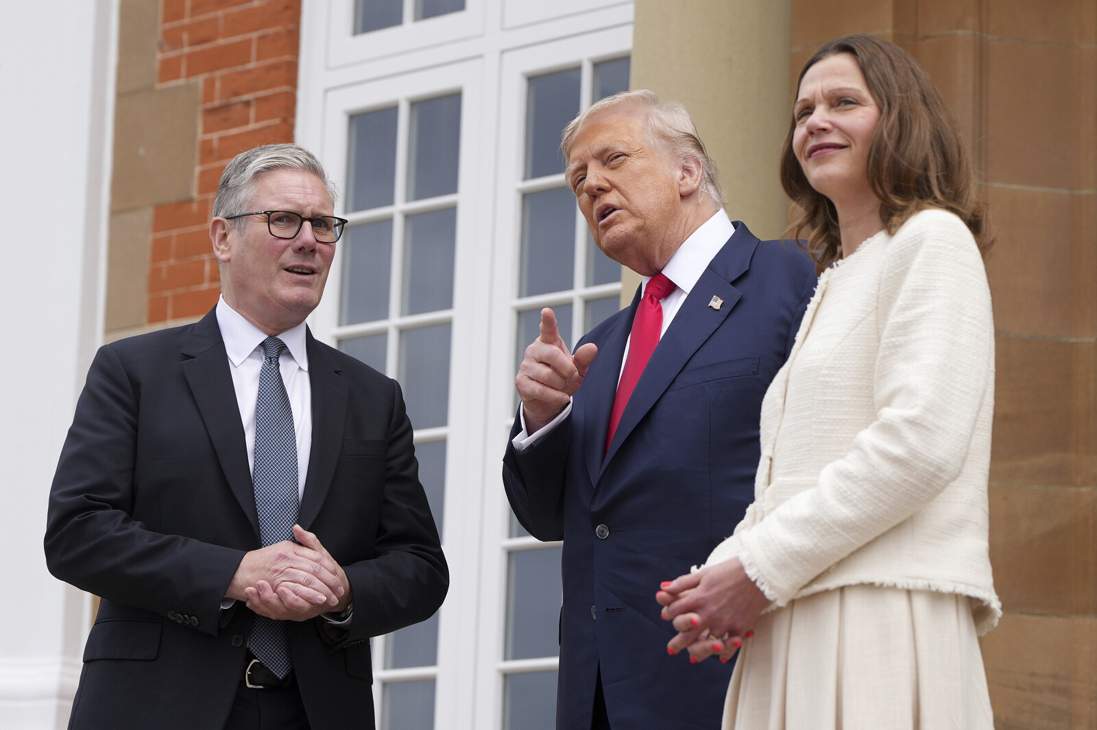 Trump and Starmer Discuss Possible