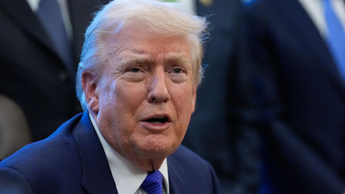Trump demands $1 billion from Harvard