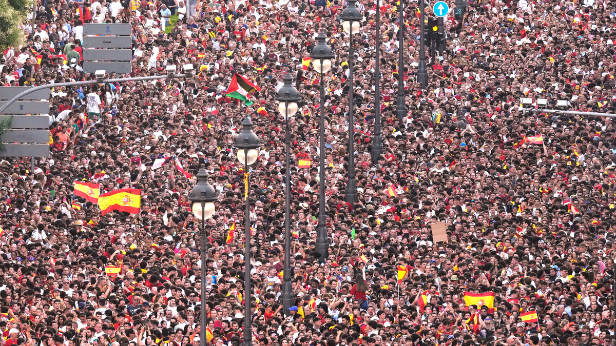 Spain celebrates World Cup triumph with huge Madrid parade as millions gather