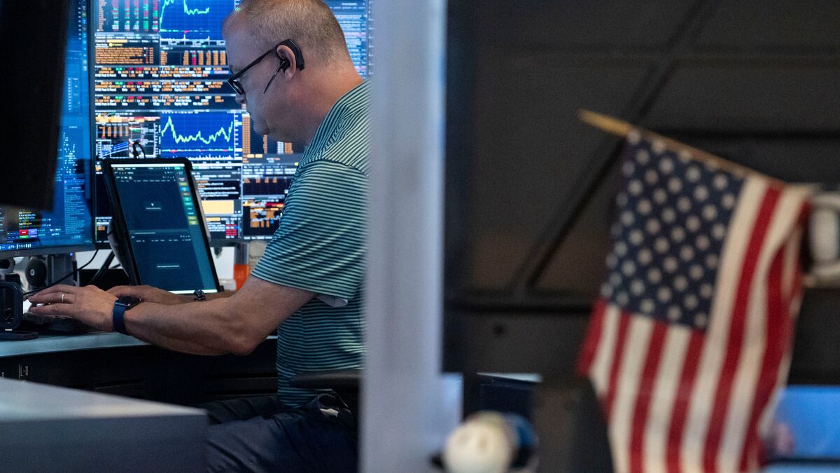 Rising oil prices and bond yields drag Wall Street lower