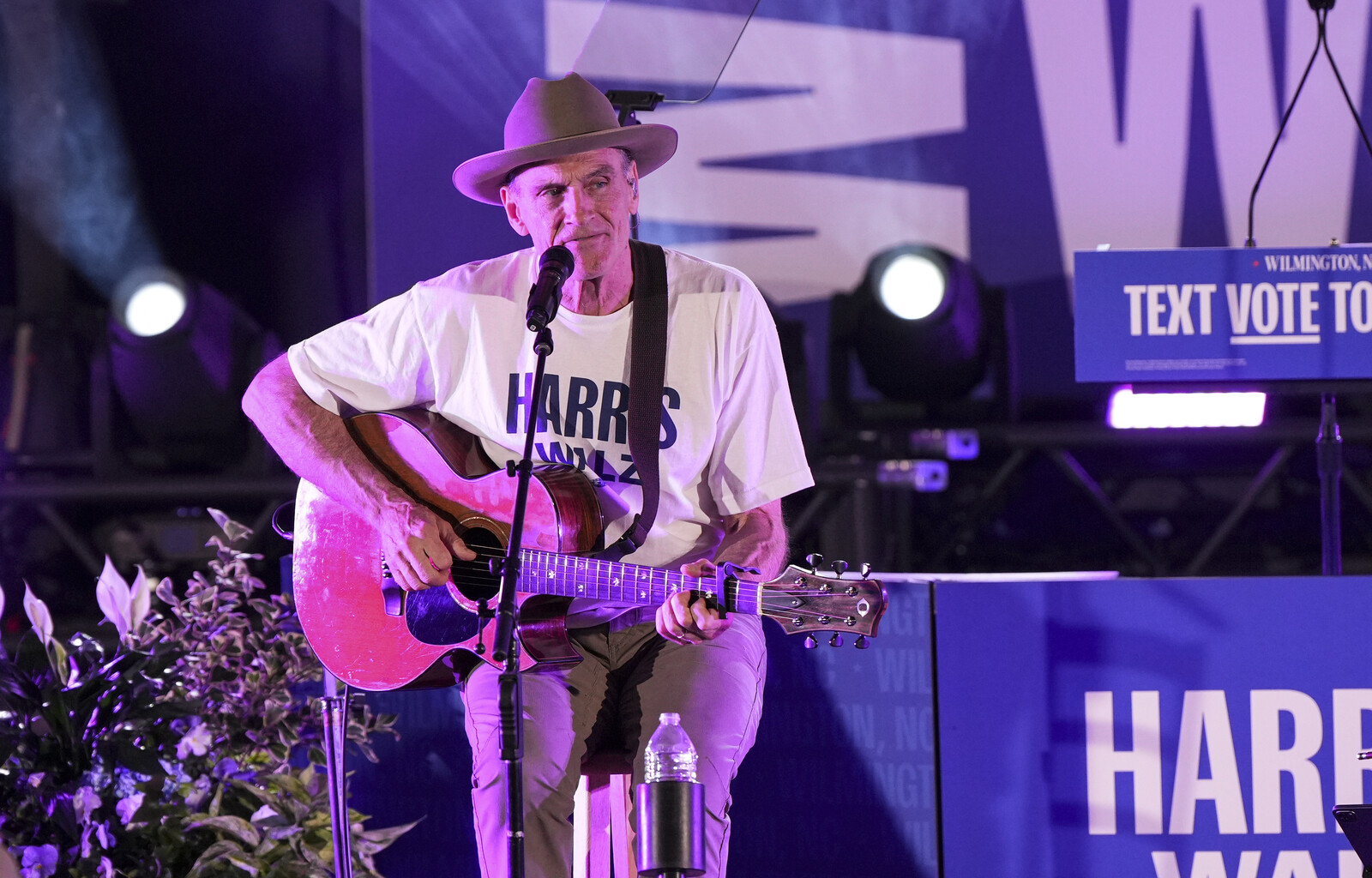 James Taylor's Song Treasure Becomes a New Musical
