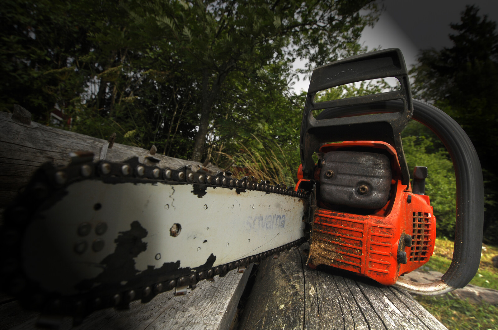 Man in 20s Injured by Chainsaw in Östersund Accident