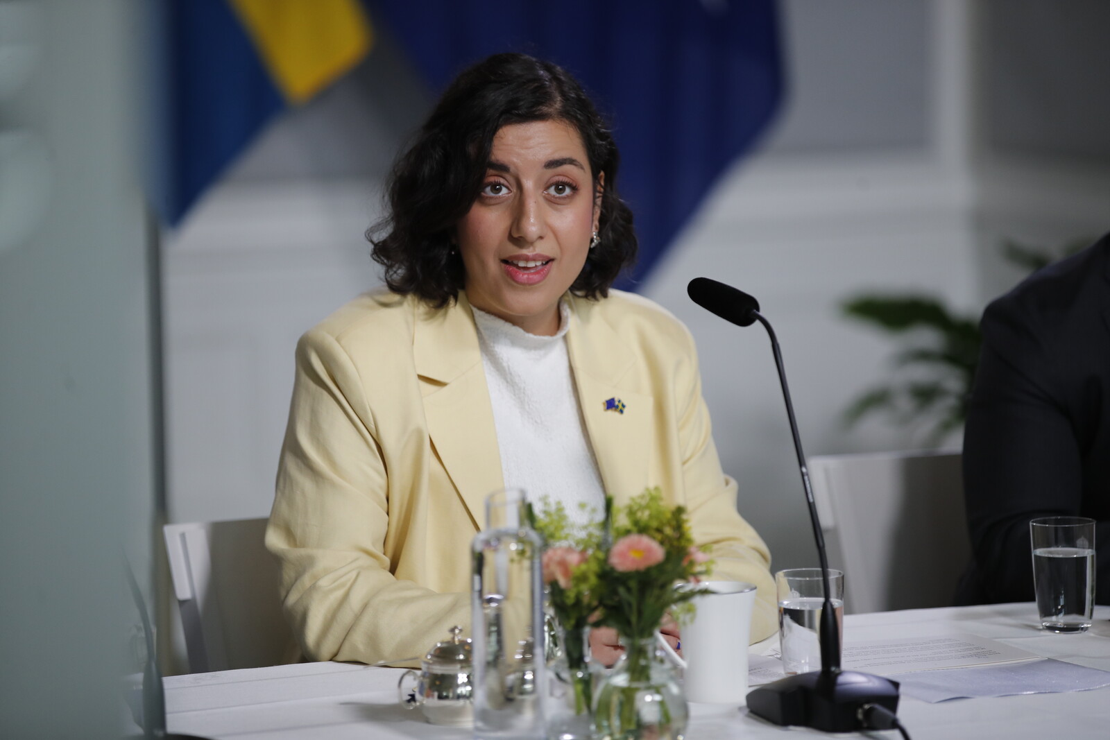 Mohamsson Proposes Penalties for Schools with Unqualified Teachers