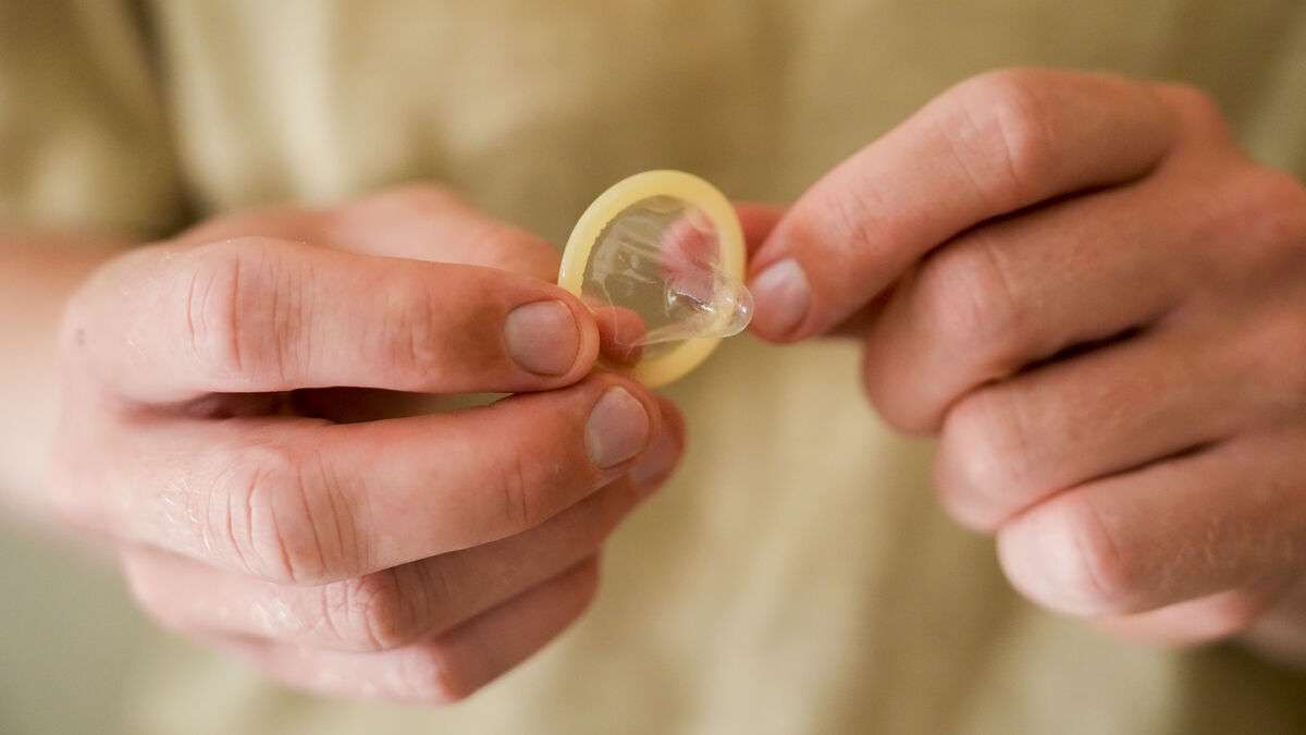 Olympic condoms are being sold second-hand for 1,100 kronor