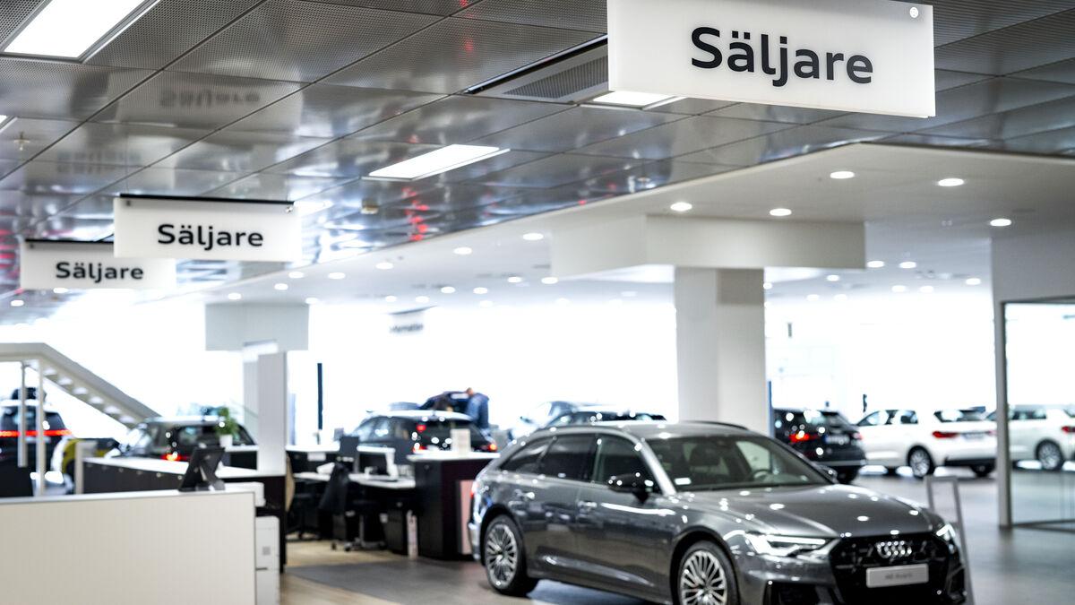 Demand for new cars slowing as registrations fall