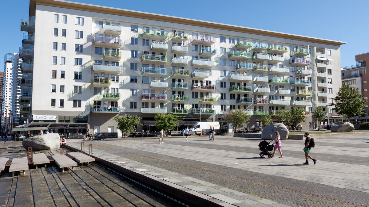 Apartment prices fall 4.6% in