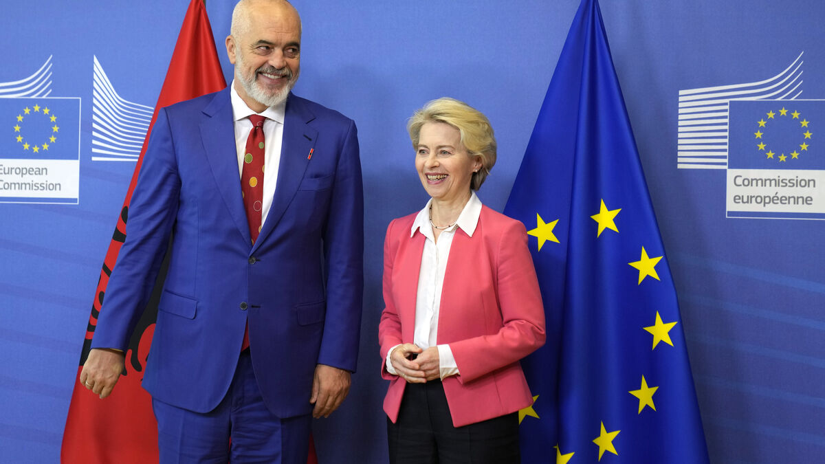 EU Weighs Fewer Vetoes and