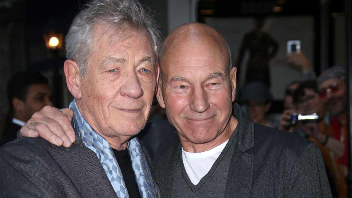 Hollywood Stars Pay Tribute to