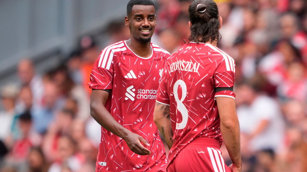 Isak returns to Newcastle with