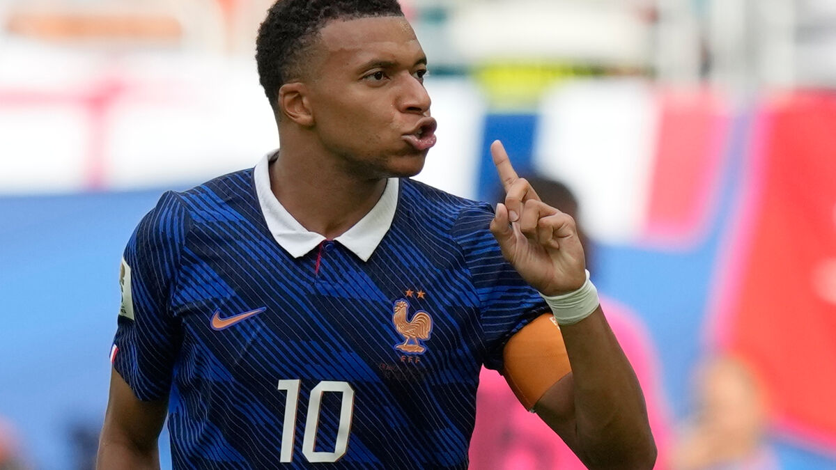 Mbappé becomes World Cup's all-time leading scorer after brace in France's loss to England
