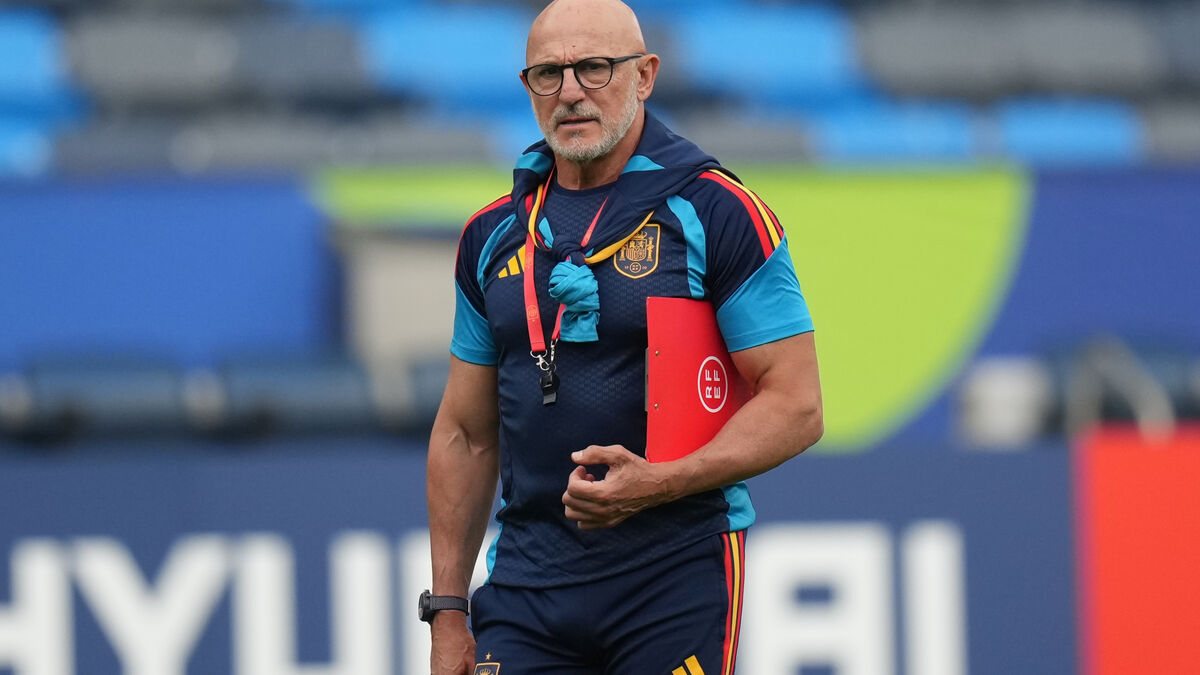 Spain extends Luis de la