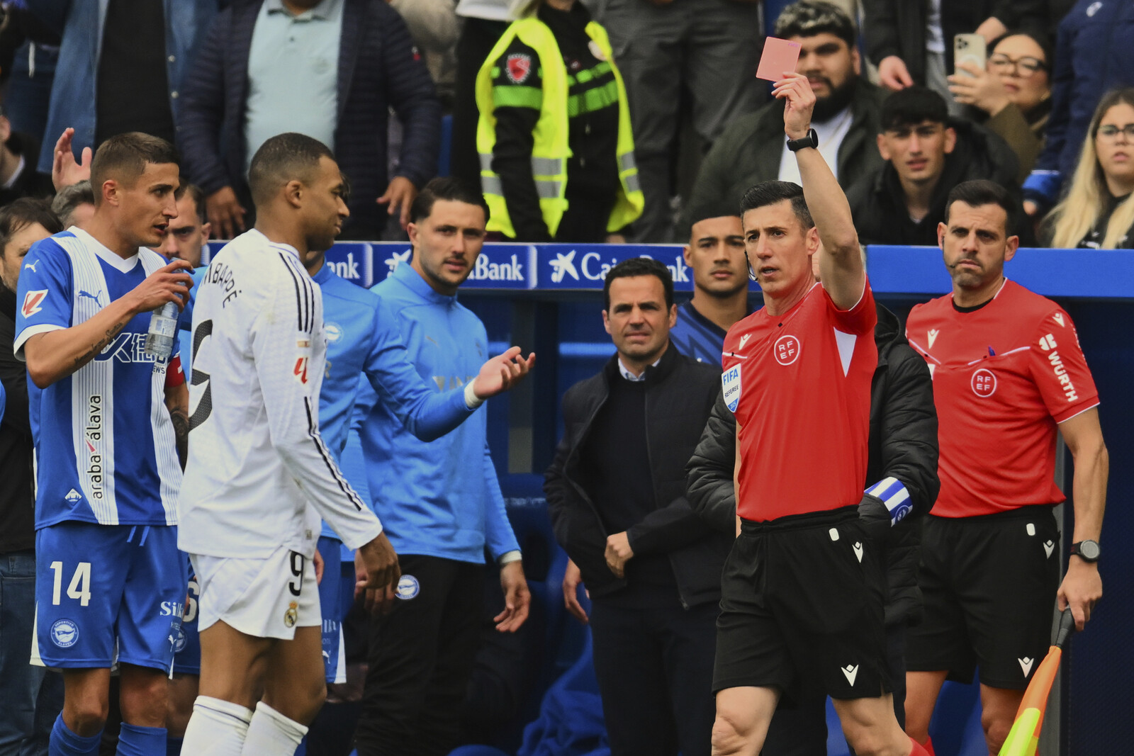 Mbappé Apologizes for Tackle in Real Madrid vs. Alavés Match