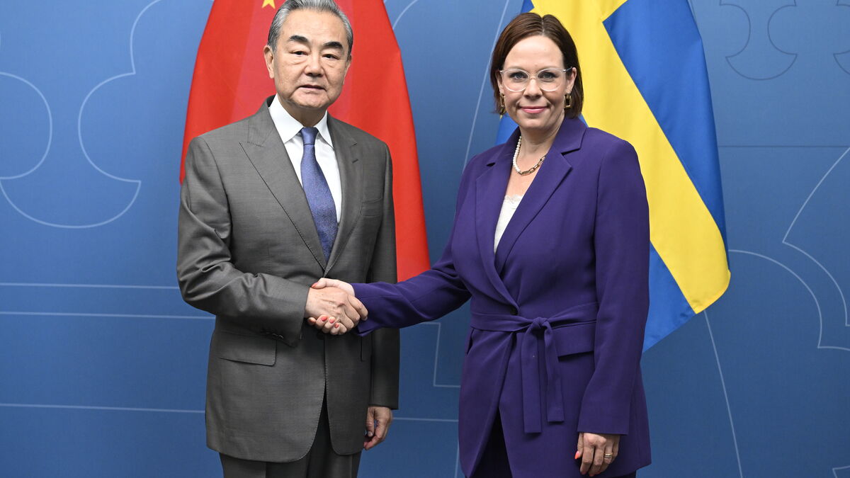 Chinese foreign minister visits Stockholm, trade relations in focus