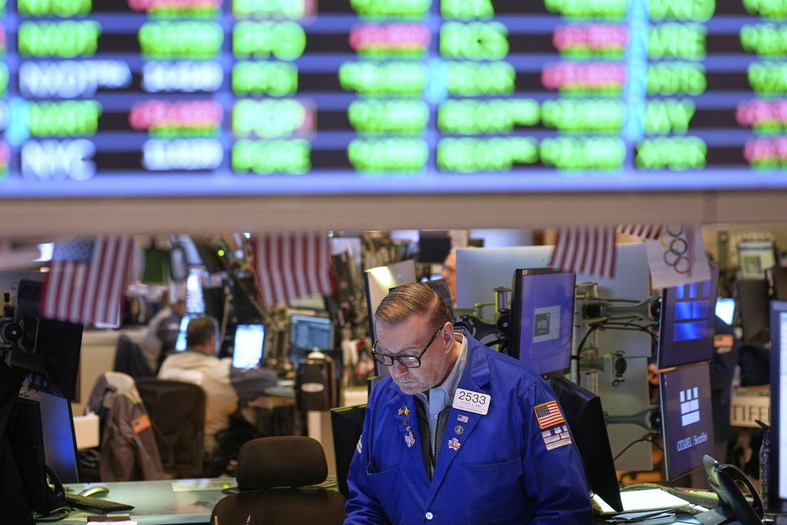 Wall Street Soars as Trump Pauses Tariffs, Tech Stocks Lead Gains