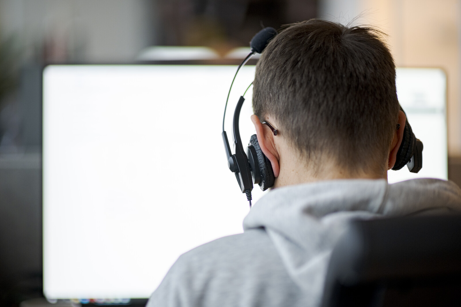 Swedish Mobile Operator Hallon Sued Over Customer Service Practices