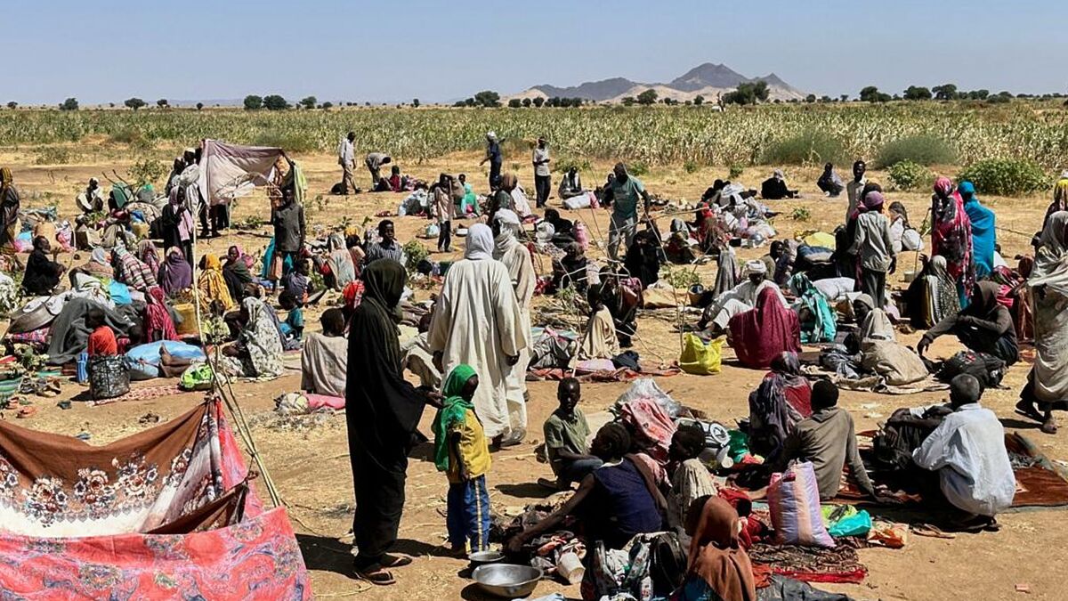 Refugees from captured city testify