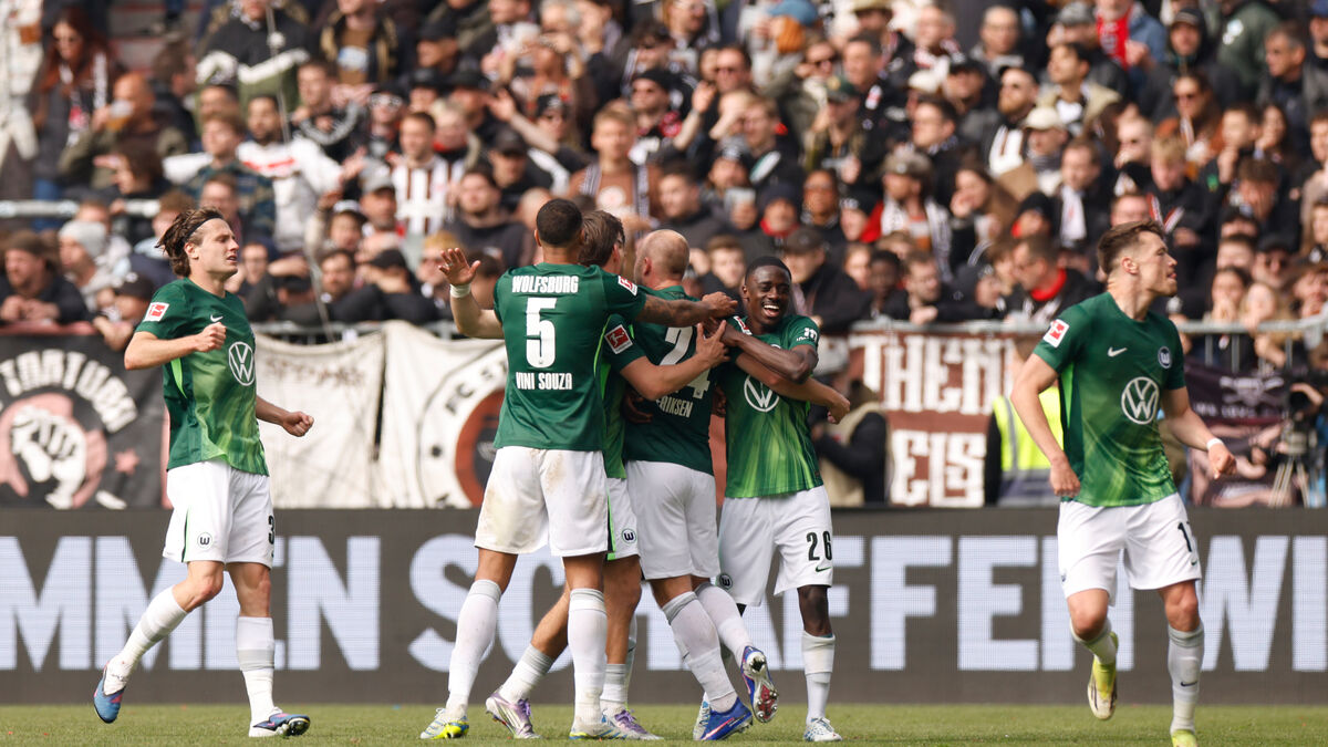 Svanberg's Wolfsburg wins fateful match and secures Bundesliga qualification