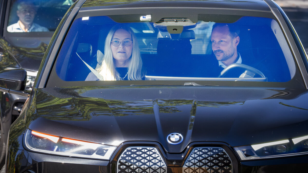 Mette-Marit to miss King Haakon’s parliamentary oath due to complications after lung transplant