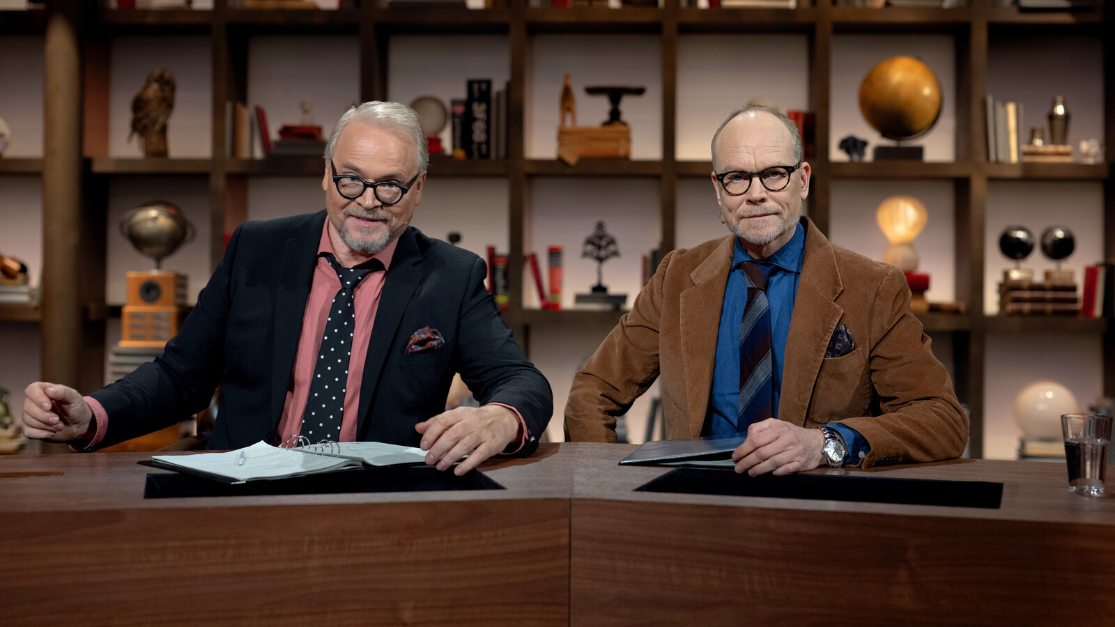 Fredrik Lindström and Kristian Luuk Return to Host "På spåret" Again
