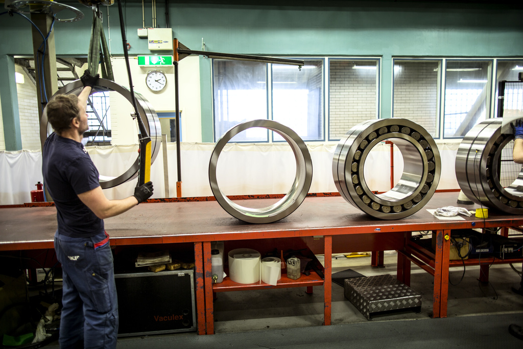 Industry's order intake turns upward