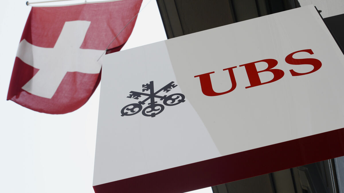 Switzerland freezes assets of former