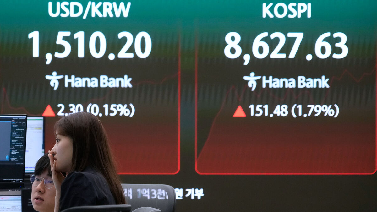 Asian stock markets start June on the upswing