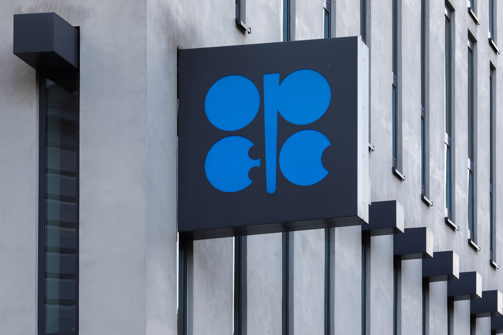 OPEC and Russia Postpone Production Increase