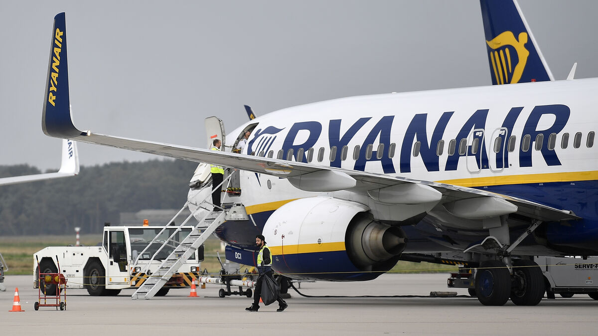 Ryanair reports larger-than-expected 34% drop in quarterly profit