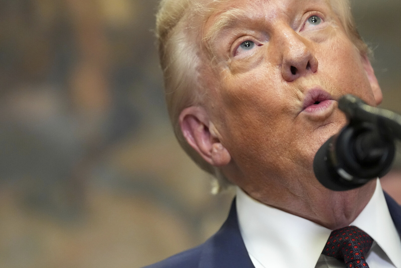 Trump Signs New Tariff Order