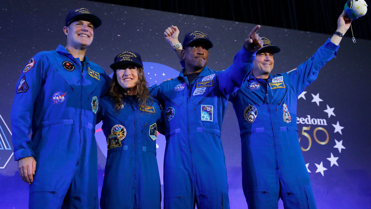 Astronauts after the trip: Earth is a lifeboat