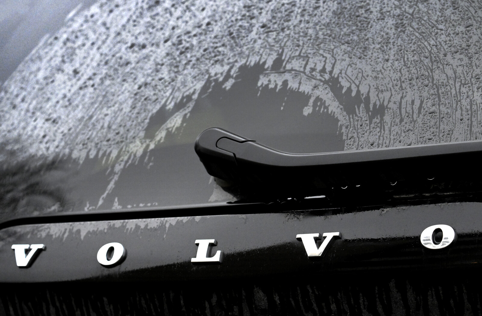 Volvo Cars' Global Sales Drop 12 Percent in June 2025