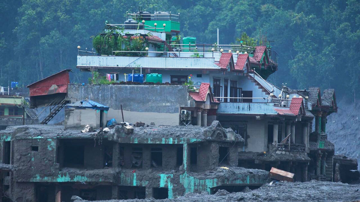 Swedish citizen missing after Himalayan mudslide in Nepal and Tibet border region