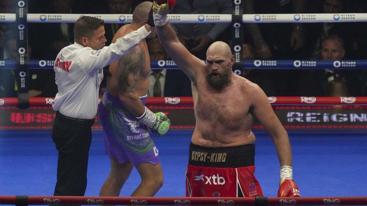 Tyson Fury makes a comeback,