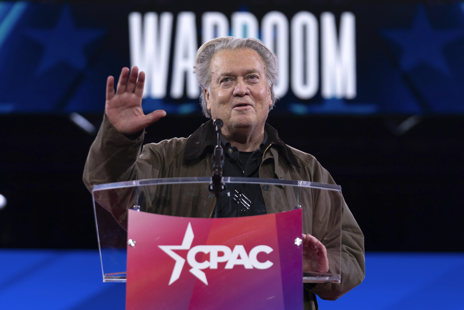 French Right-Wing Leader Cancels After Bannon's Gesture
