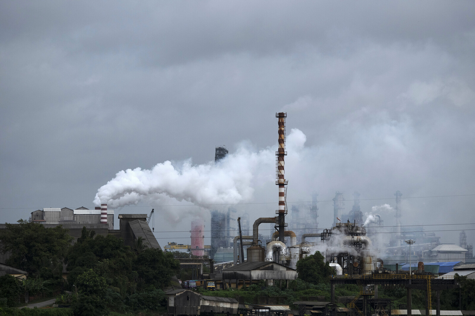Emissions from fossil fuels reach