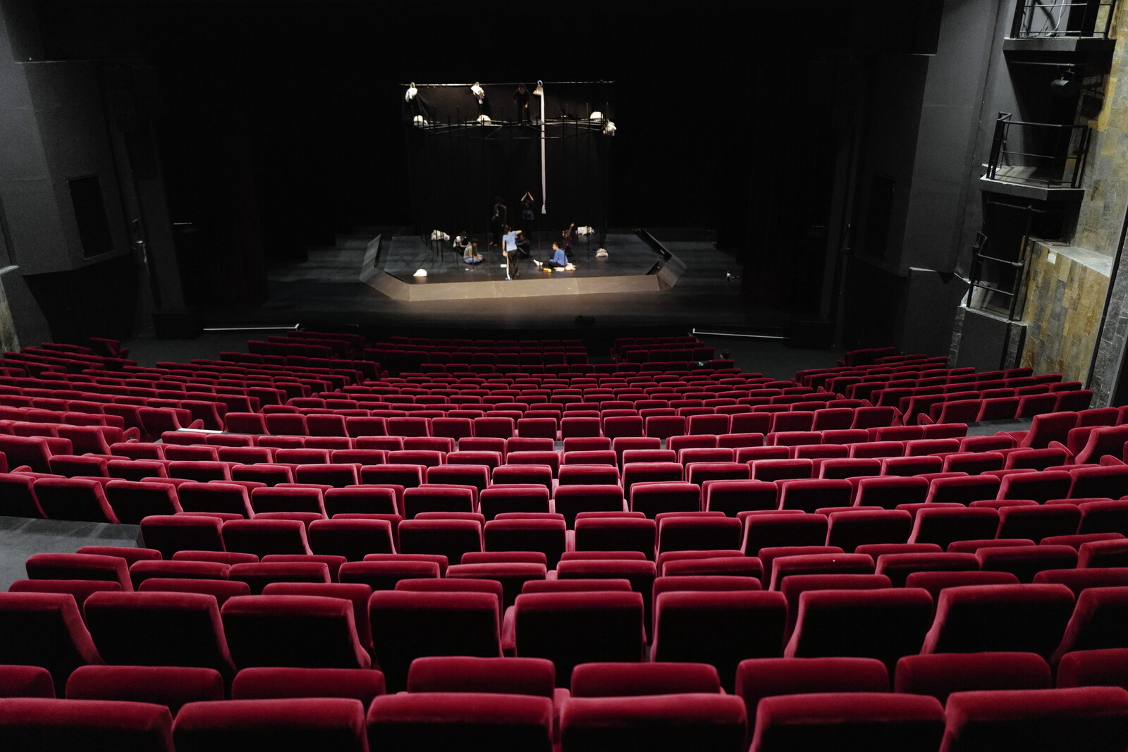 Theaters Sue National Cultural Authority