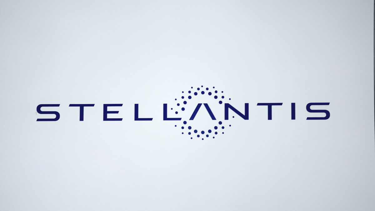 Giant write-down causes share price crash at Stellantis