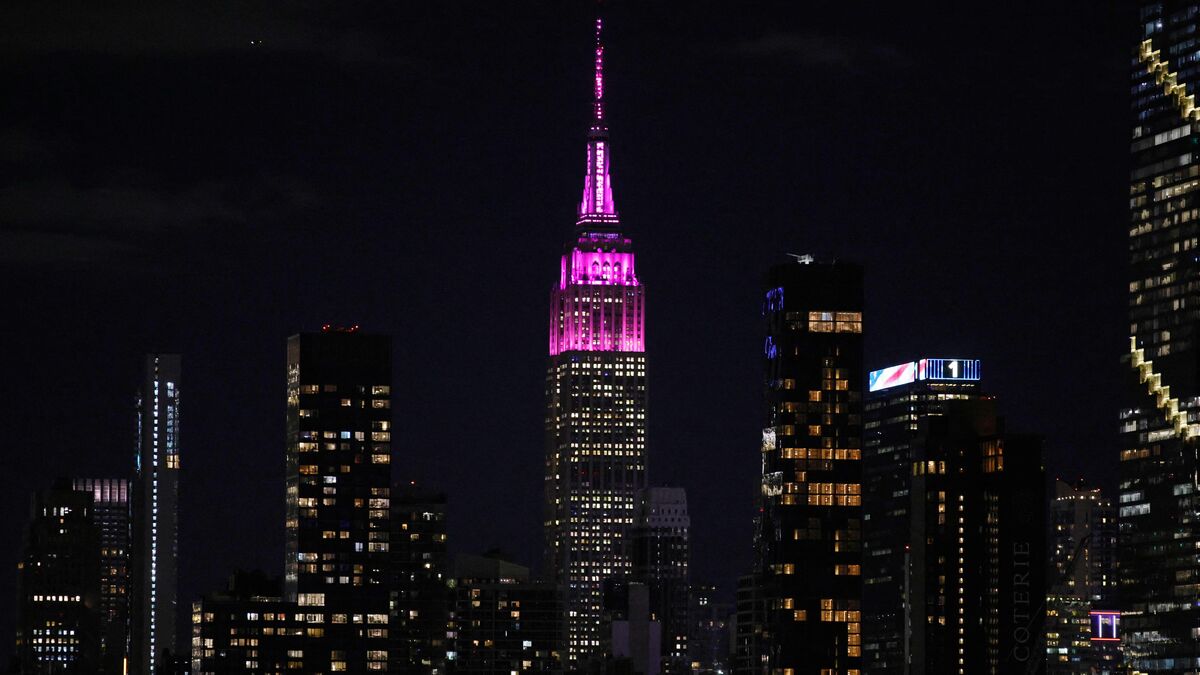 Empire State Building lights up pink in tribute to Dolly Parton