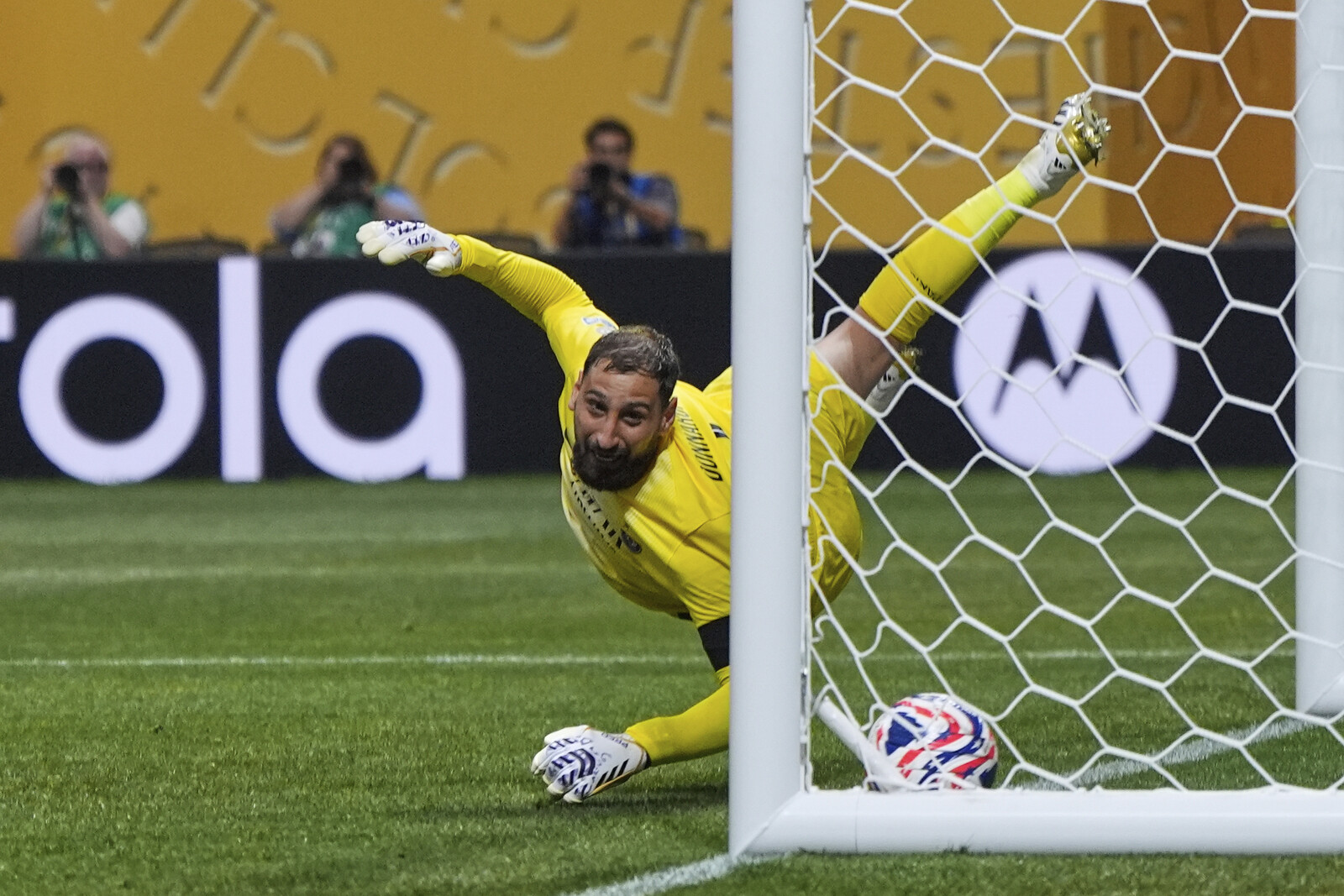 Manchester City Signs Gianluigi Donnarumma from PSG