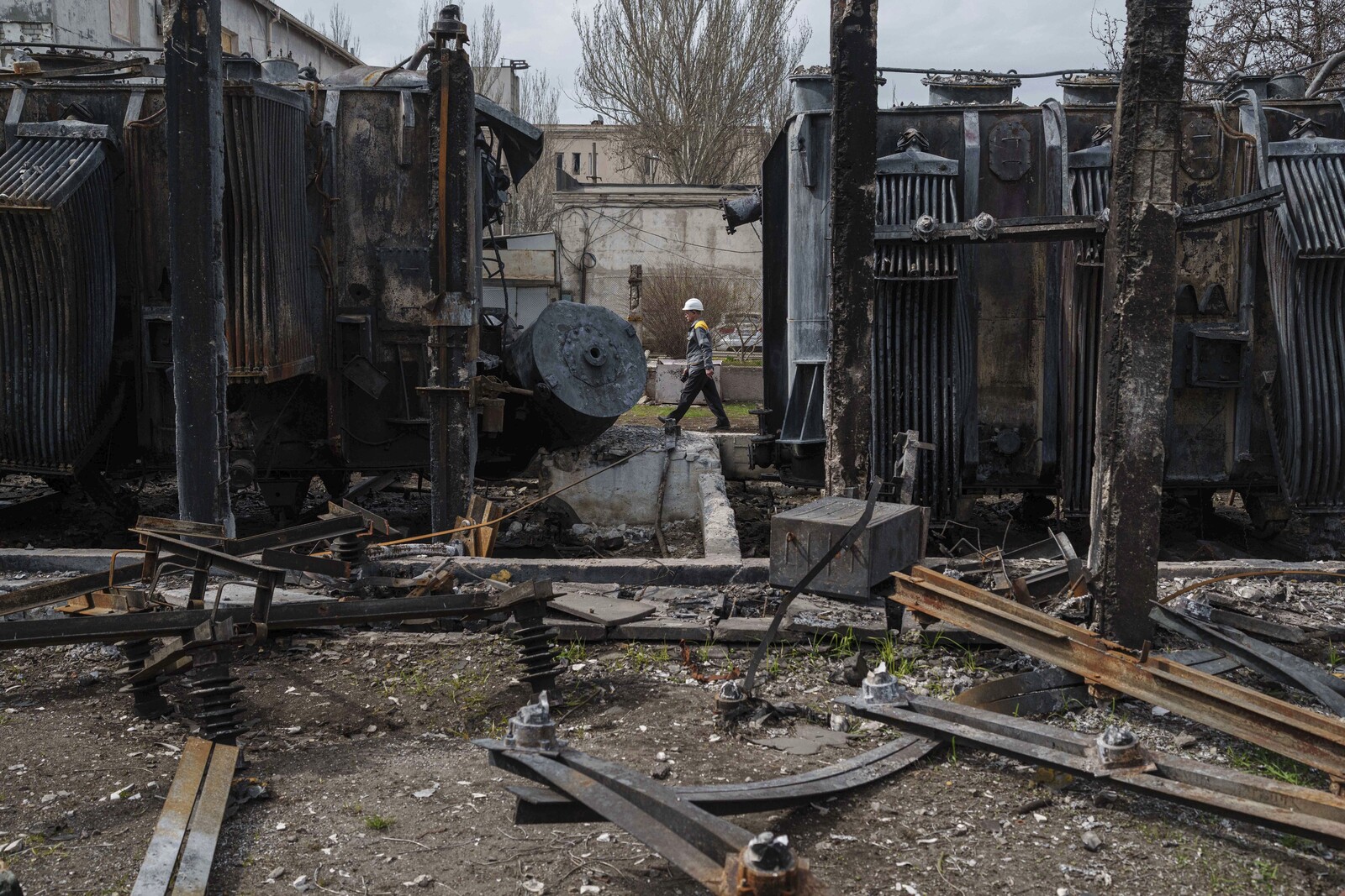 Russia Launches Drone Barrage on Ukraine as Ceasefire Talks Progress