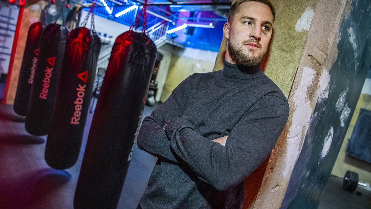 Otto Wallin knocked out and hospitalized after loss to Vladyslav Sirenko