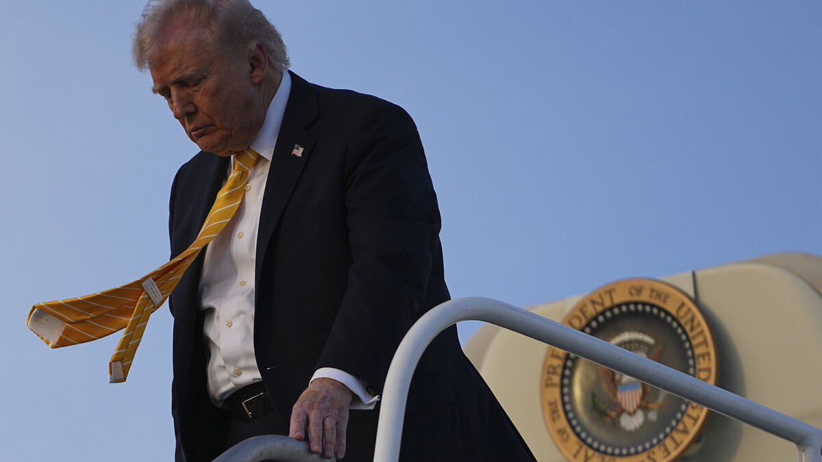 Dissatisfaction with Trump highest so far, poll finds