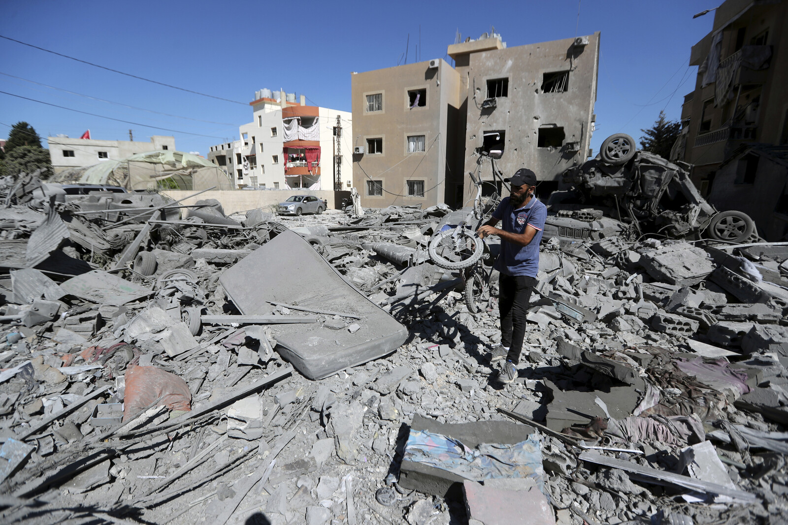 Netanyahu: Fight with full force