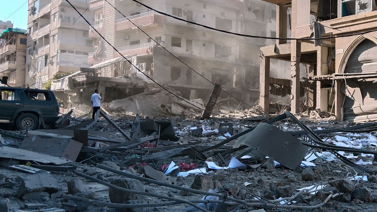 Israel is advancing further into