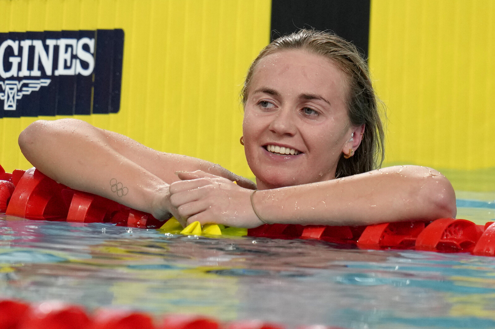 Summer McIntosh Breaks 400m Freestyle