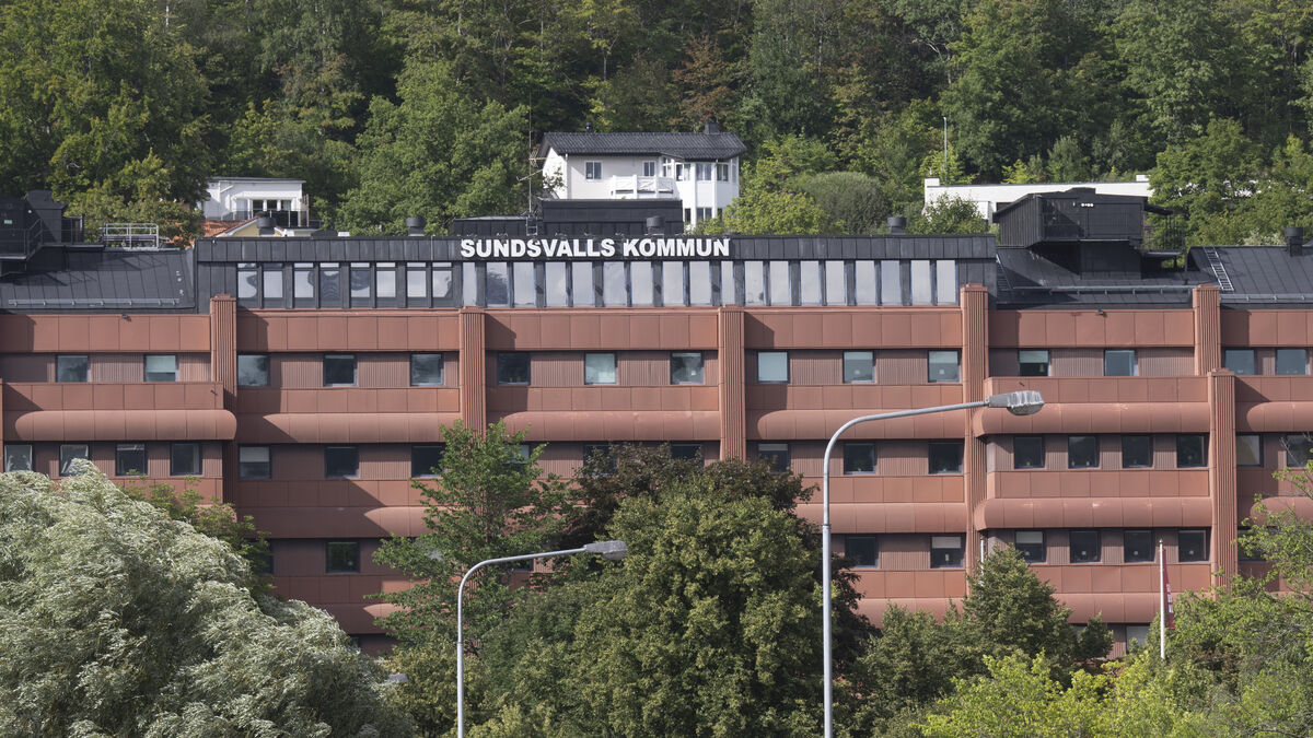 S&P Global lowers outlook for Sundsvall to negative
