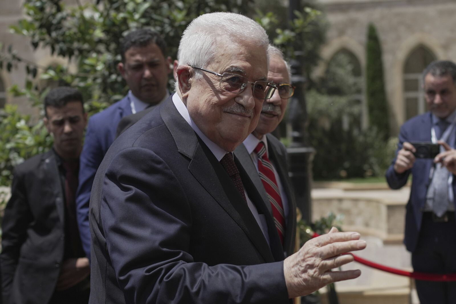 Abbas Urges Hamas to Surrender