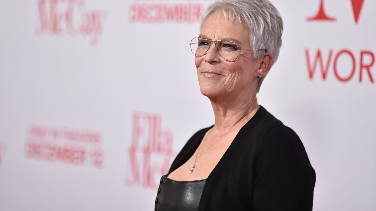 Jamie Lee Curtis takes on Lansbury's iconic role as Jessica Fletcher