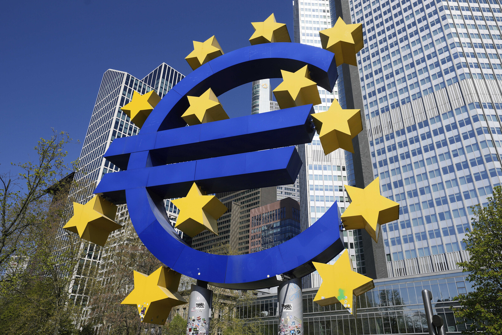 Euro Zone Growth Surpasses Expectations in First Quarter